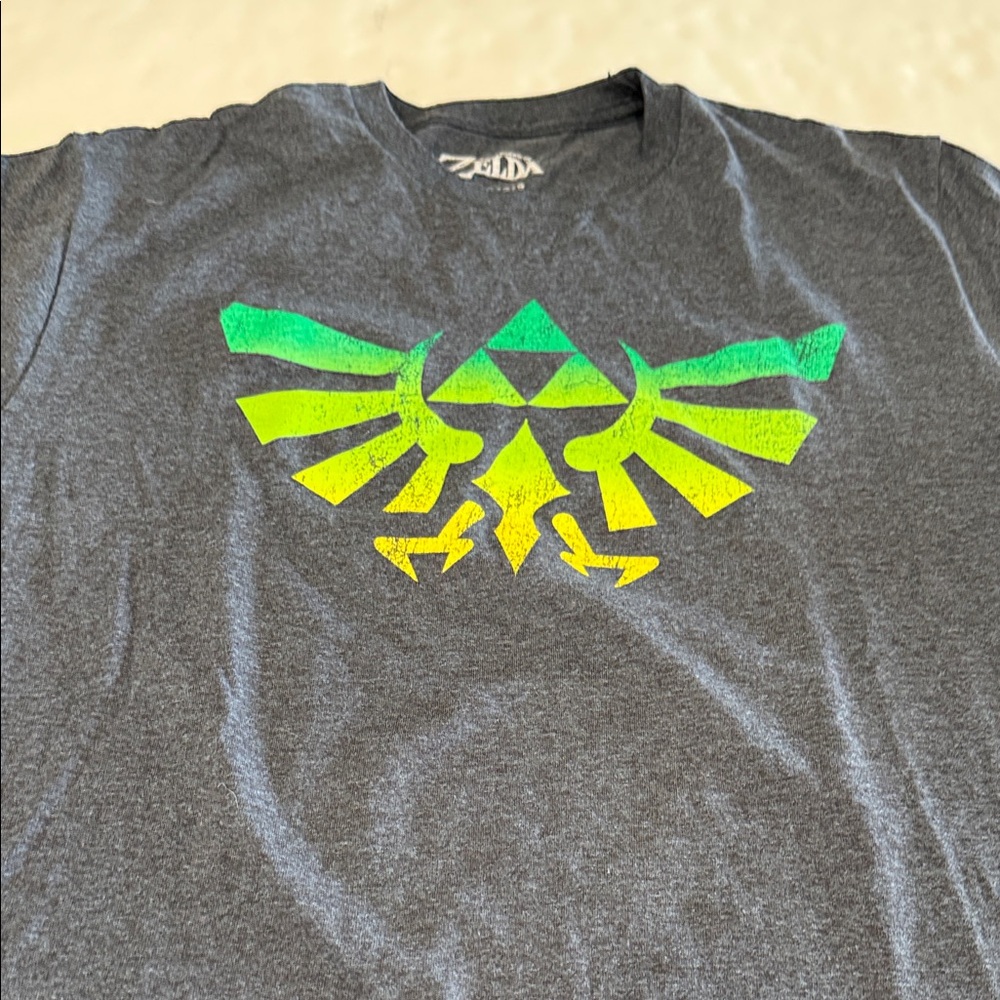 Me 
Men’s T shirt size large Zelda in excellent condition.